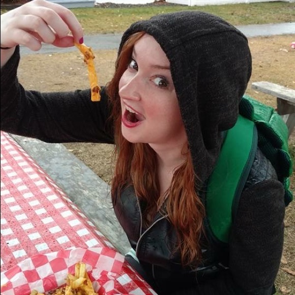 Meet your Posher, Jessica - Picture 1 of 1